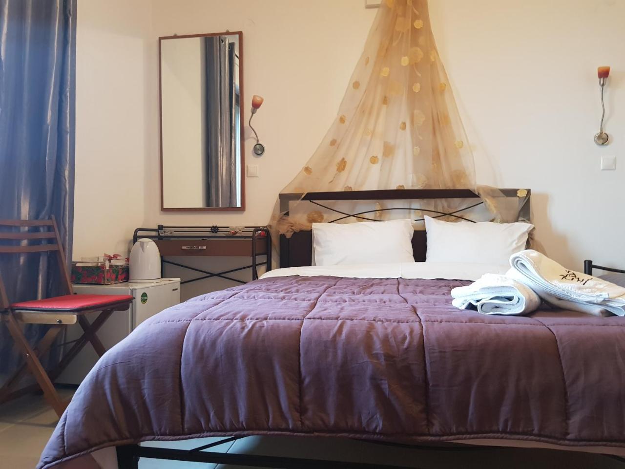 Petra & Elato Art Hotel Валтесинико Екстериор снимка