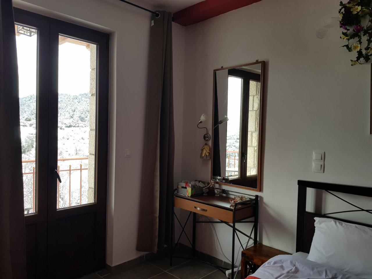 Petra & Elato Art Hotel Валтесинико Екстериор снимка