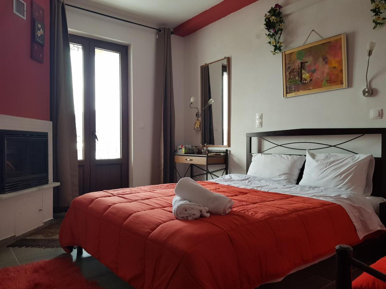 Petra & Elato Art Hotel Валтесинико Екстериор снимка