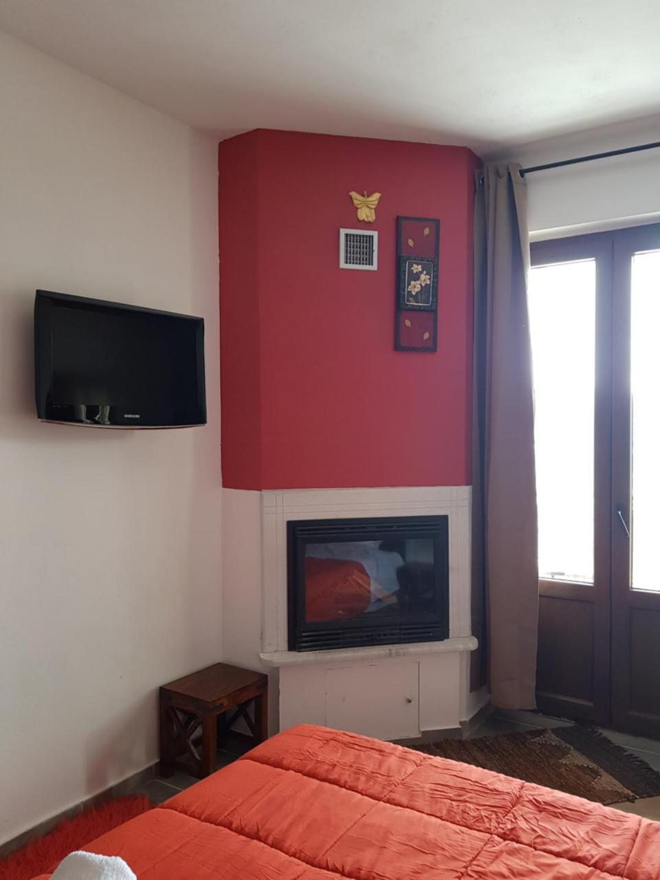 Petra & Elato Art Hotel Валтесинико Екстериор снимка