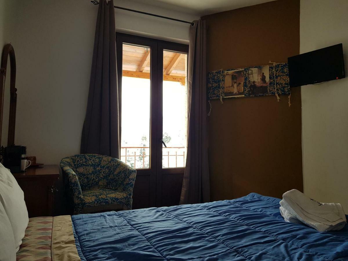 Petra & Elato Art Hotel Валтесинико Екстериор снимка